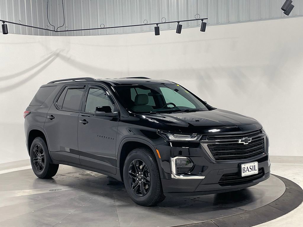 Used 2023 Chevrolet Traverse LS w/ Midnight/Sport Edition image 41