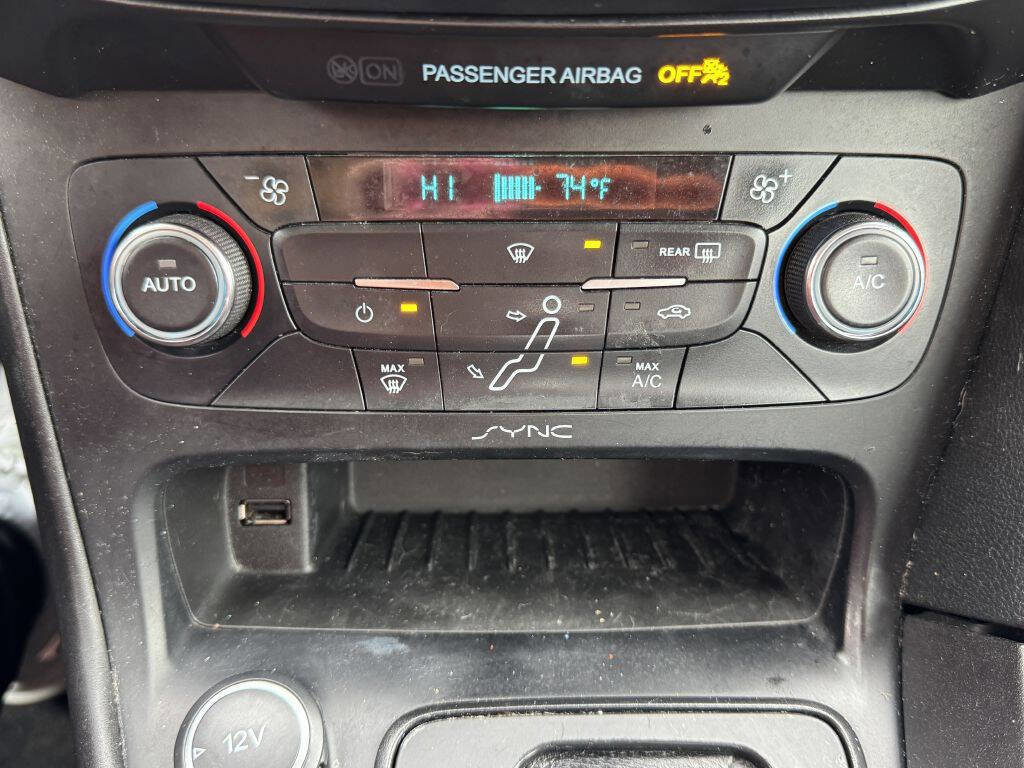 Used 2016 Ford Focus SE image 17