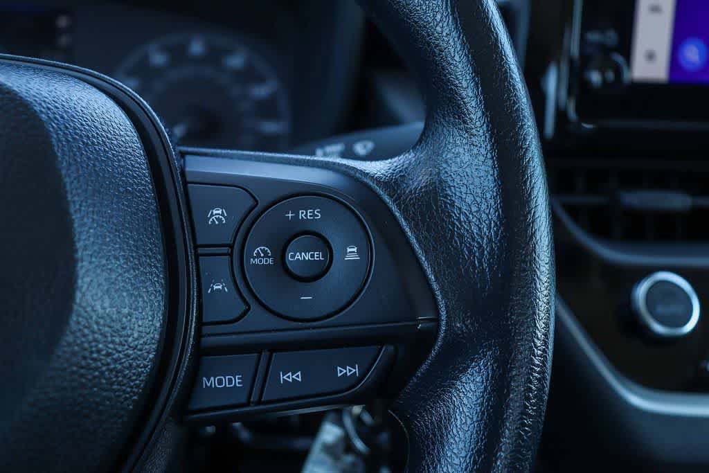 Used 2025 Toyota Corolla LE FWD image 23