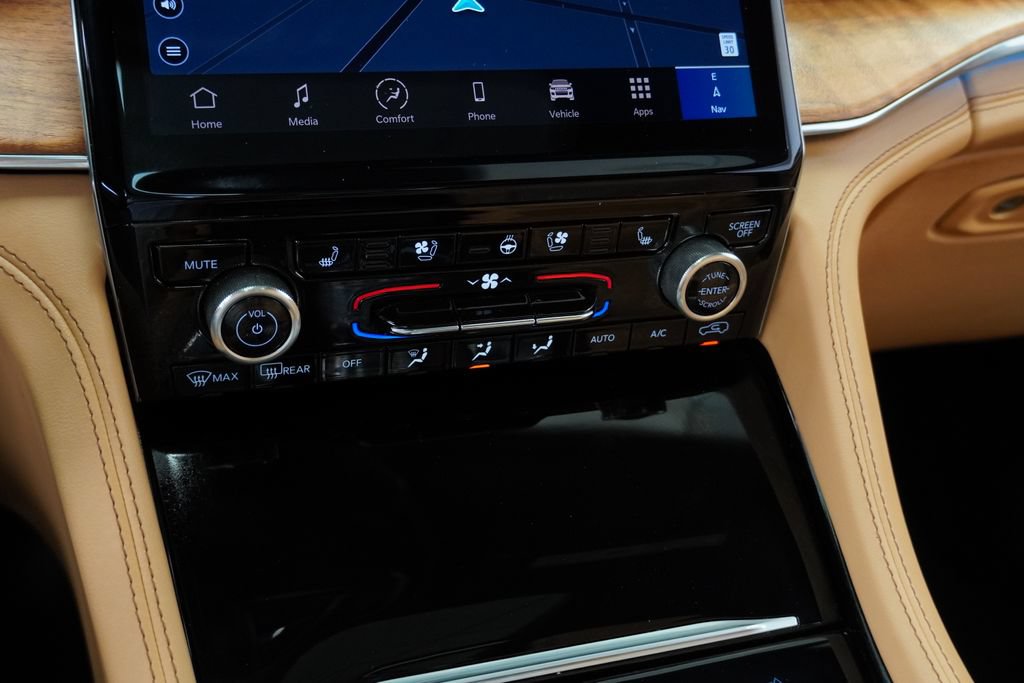 Certified 2025 Jeep Grand Cherokee Summit AWD/4WD image 37