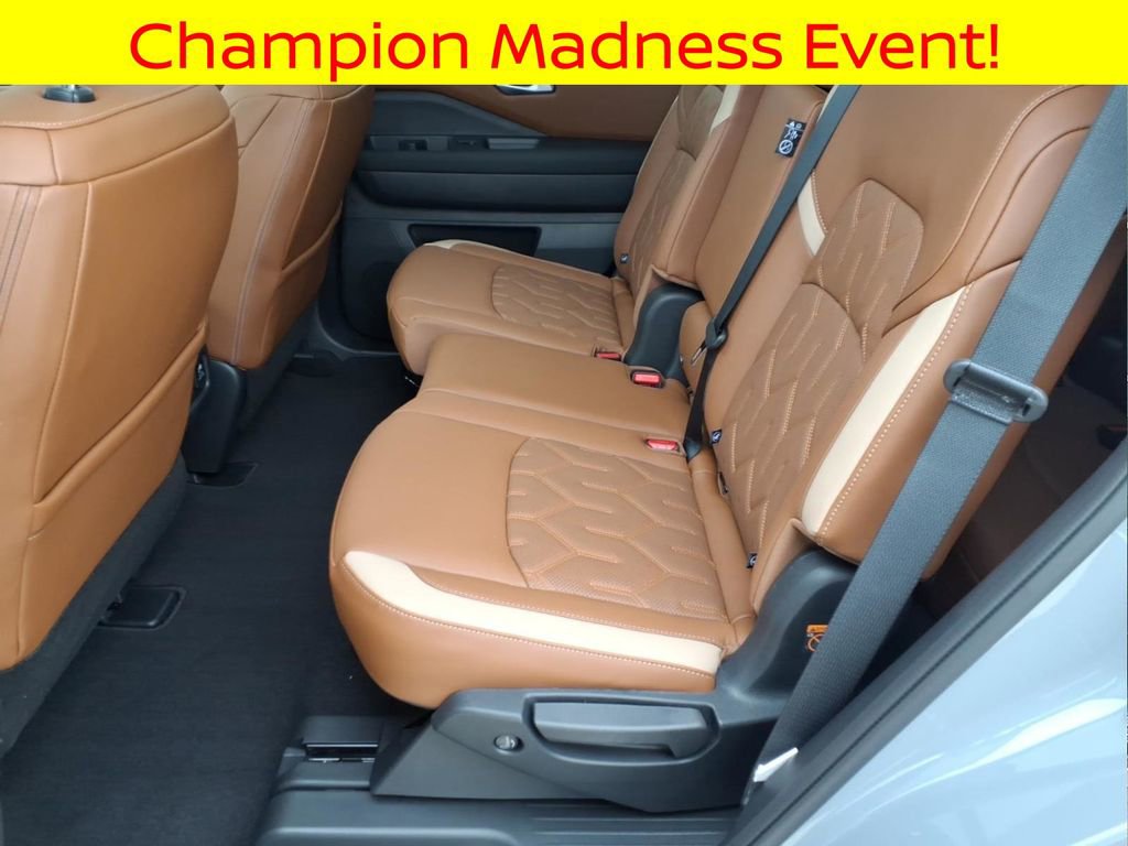 New 2026 Nissan Pathfinder Platinum w/ Cargo Package image 12