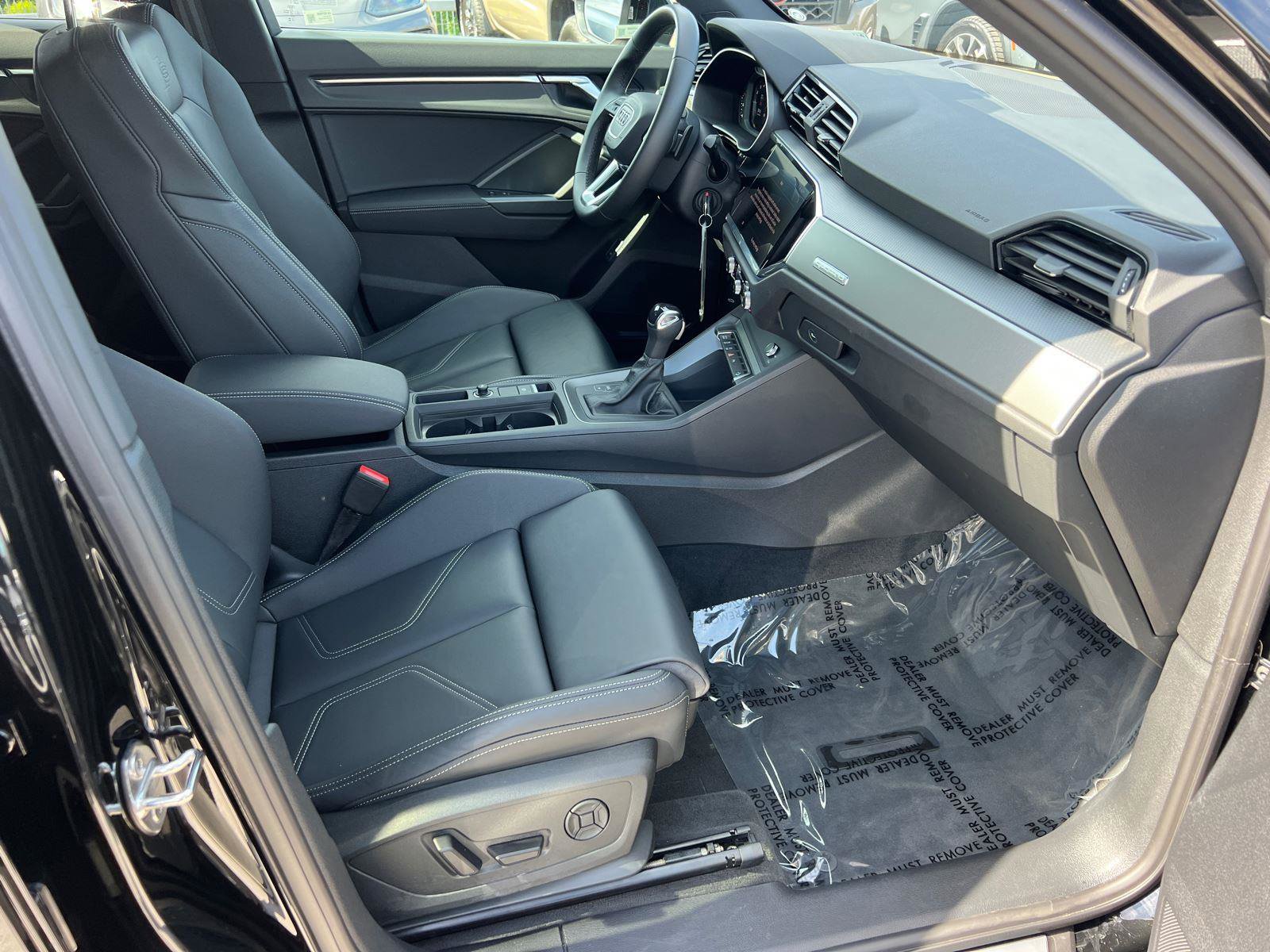 Used 2025 Audi Q3 2.0T Premium w/ Black Optic Sport Package AWD/4WD image 13