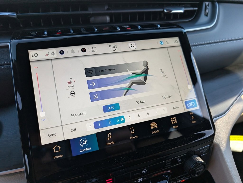 New 2025 Jeep Grand Cherokee Limited image 24