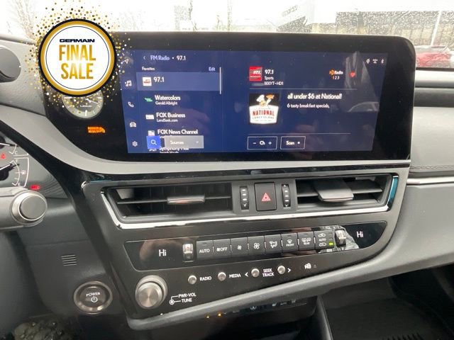 Certified 2025 Lexus ES 300h w/ Luxury Package image 16