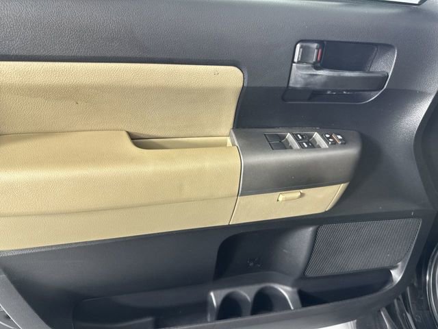 Used 2014 Toyota Sequoia SR5 AWD/4WD image 20