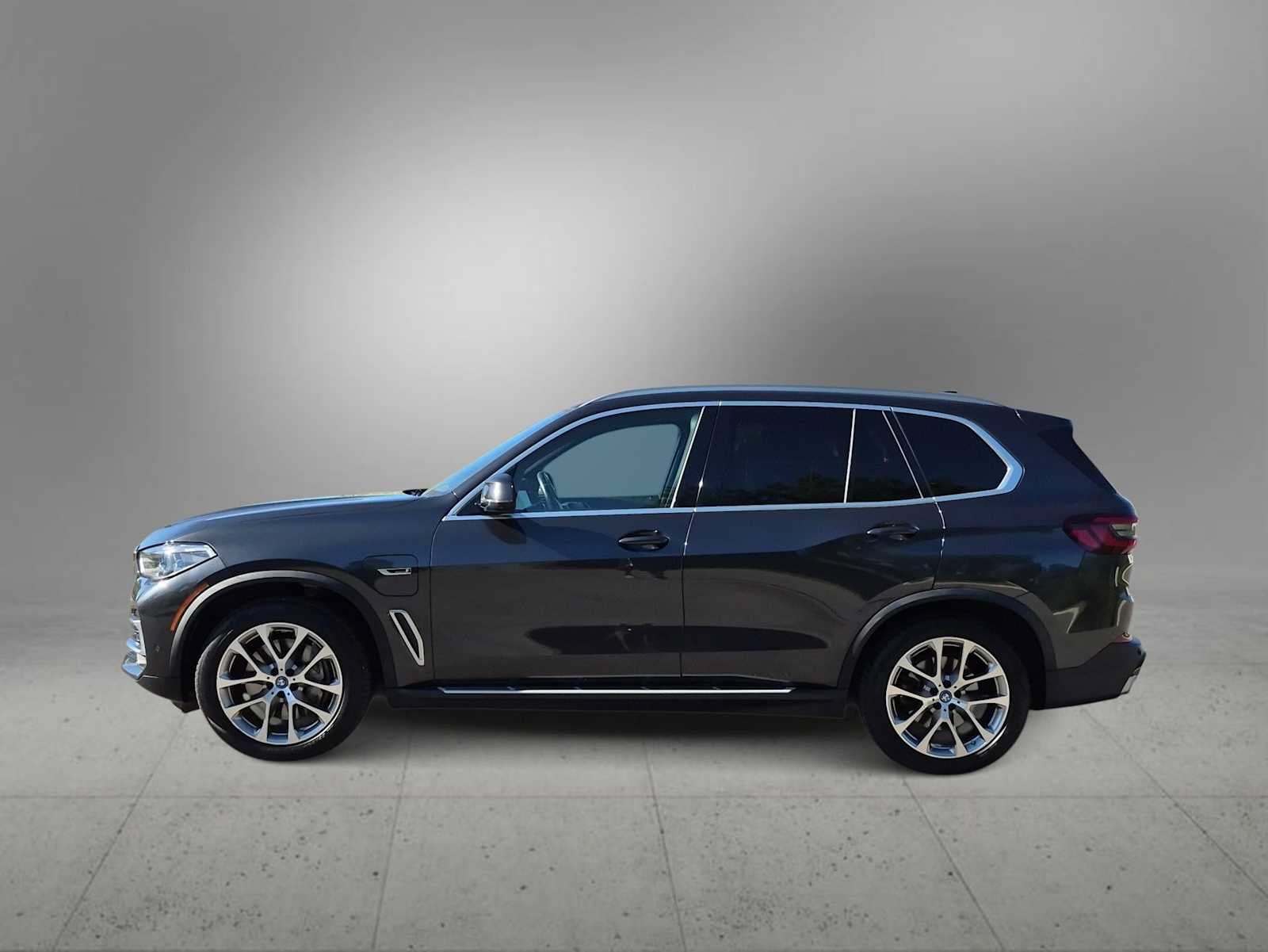 Used 2022 BMW X5 xDrive45e w/ Executive Package AWD/4WD image 5