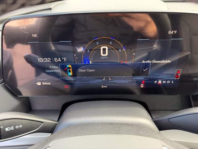 New 2027 Chevrolet Traverse LT w/ Driver Confidence Package FWD image 31