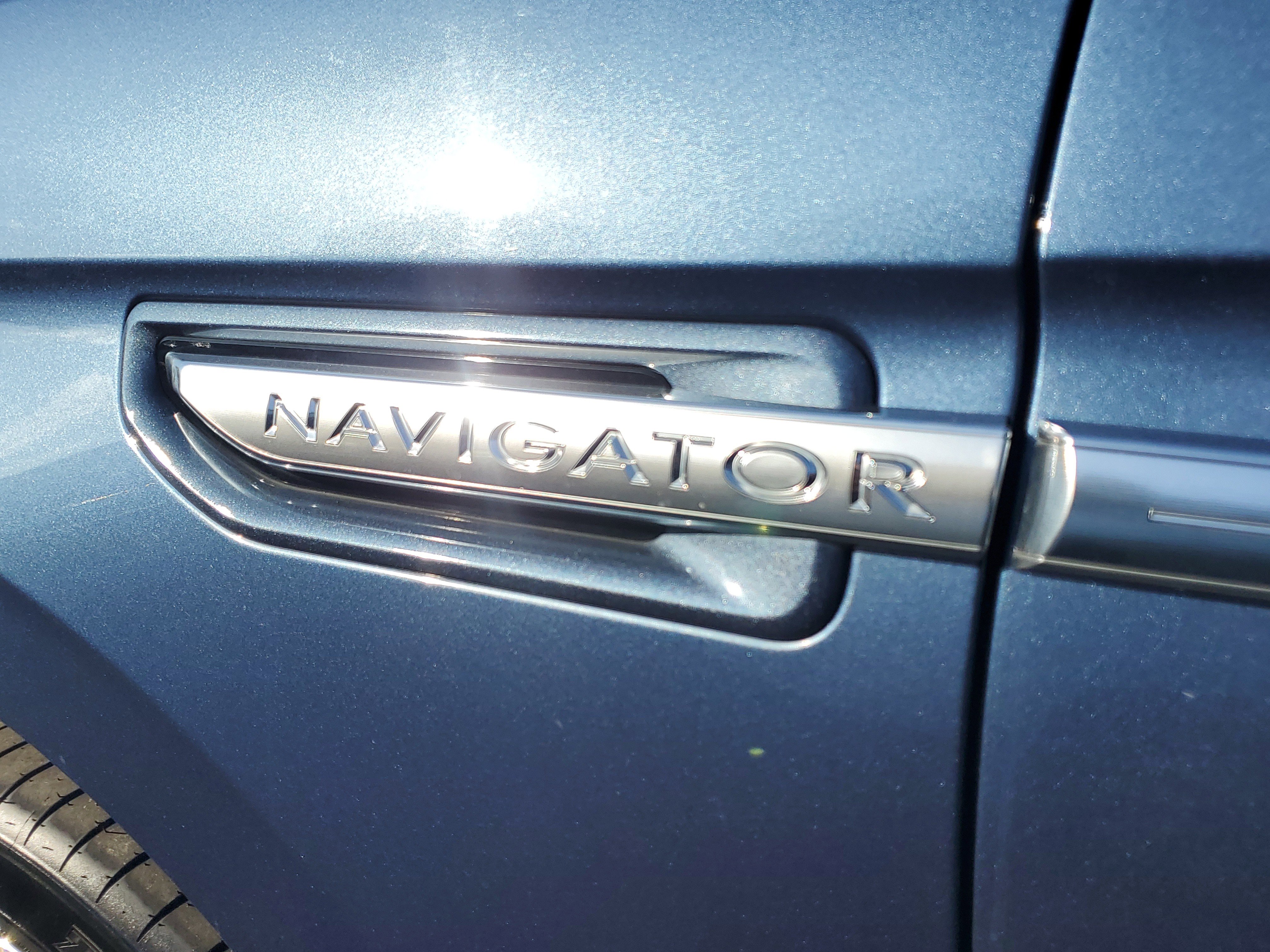 Used 2020 Lincoln Navigator Reserve w/ Luxury Package image 11