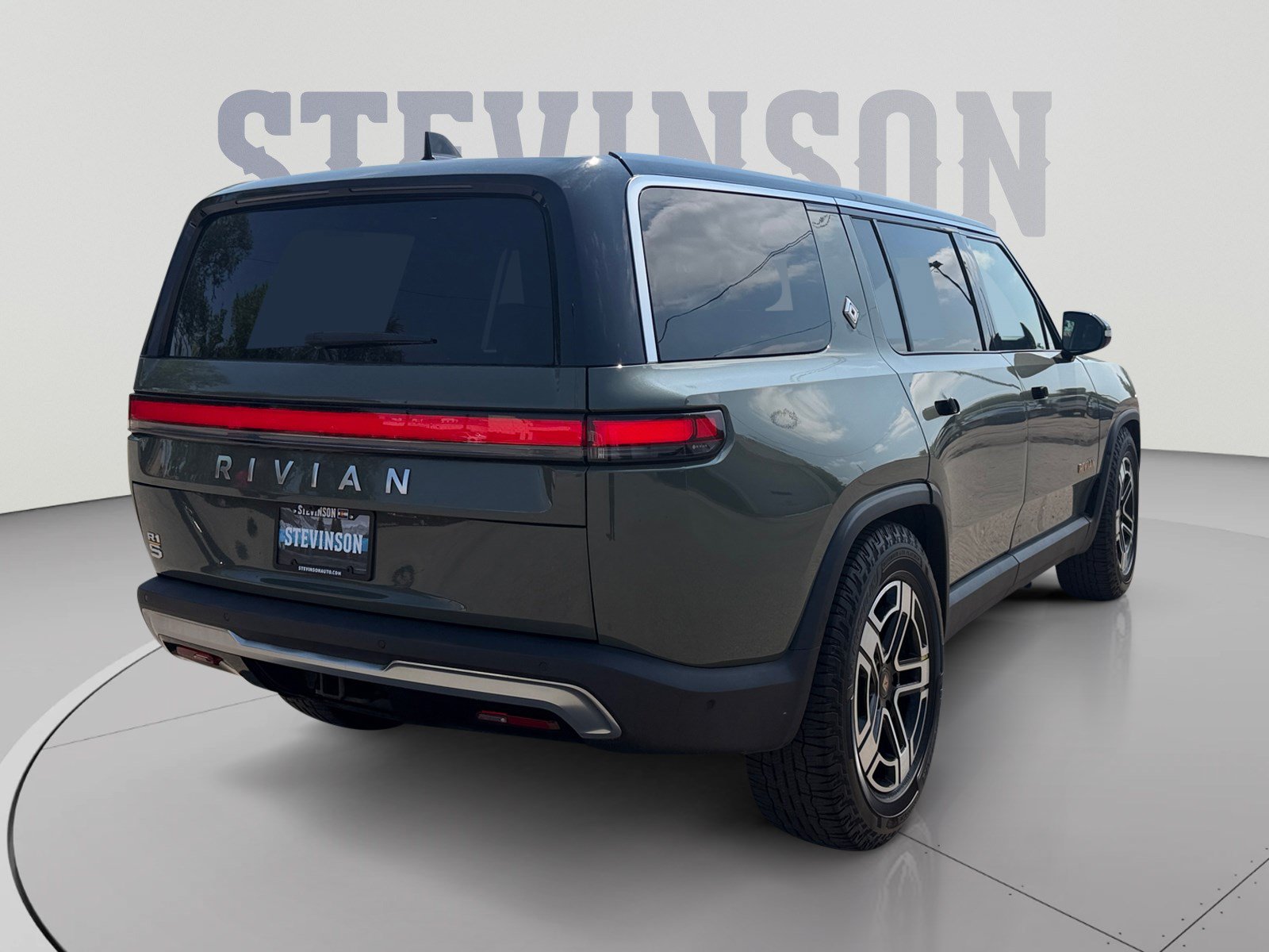 Used 2022 Rivian R1S Launch Edition AWD/4WD image 5