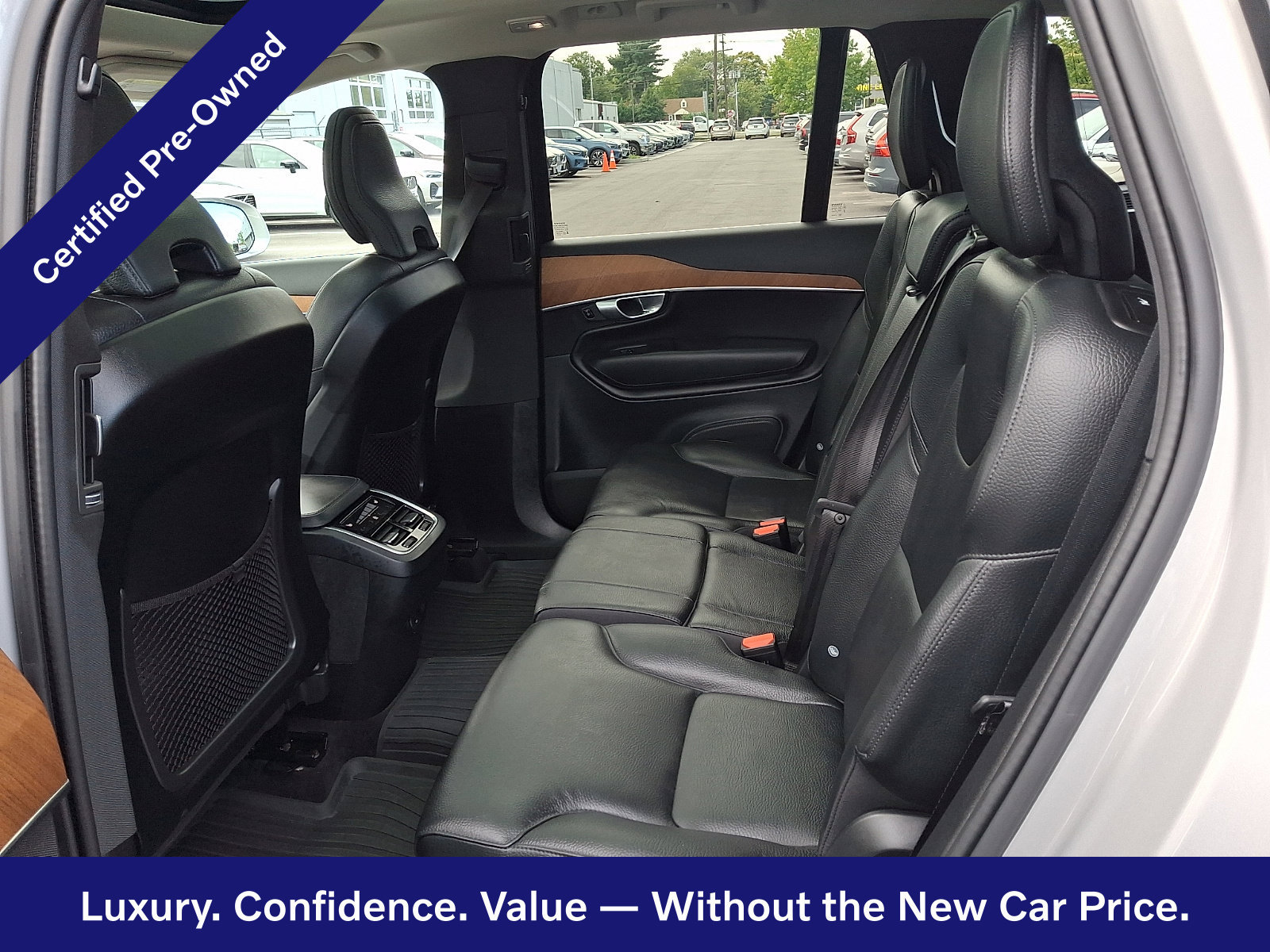 Certified 2024 Volvo XC90 B5 Plus w/ Protection Package Premier AWD/4WD image 11