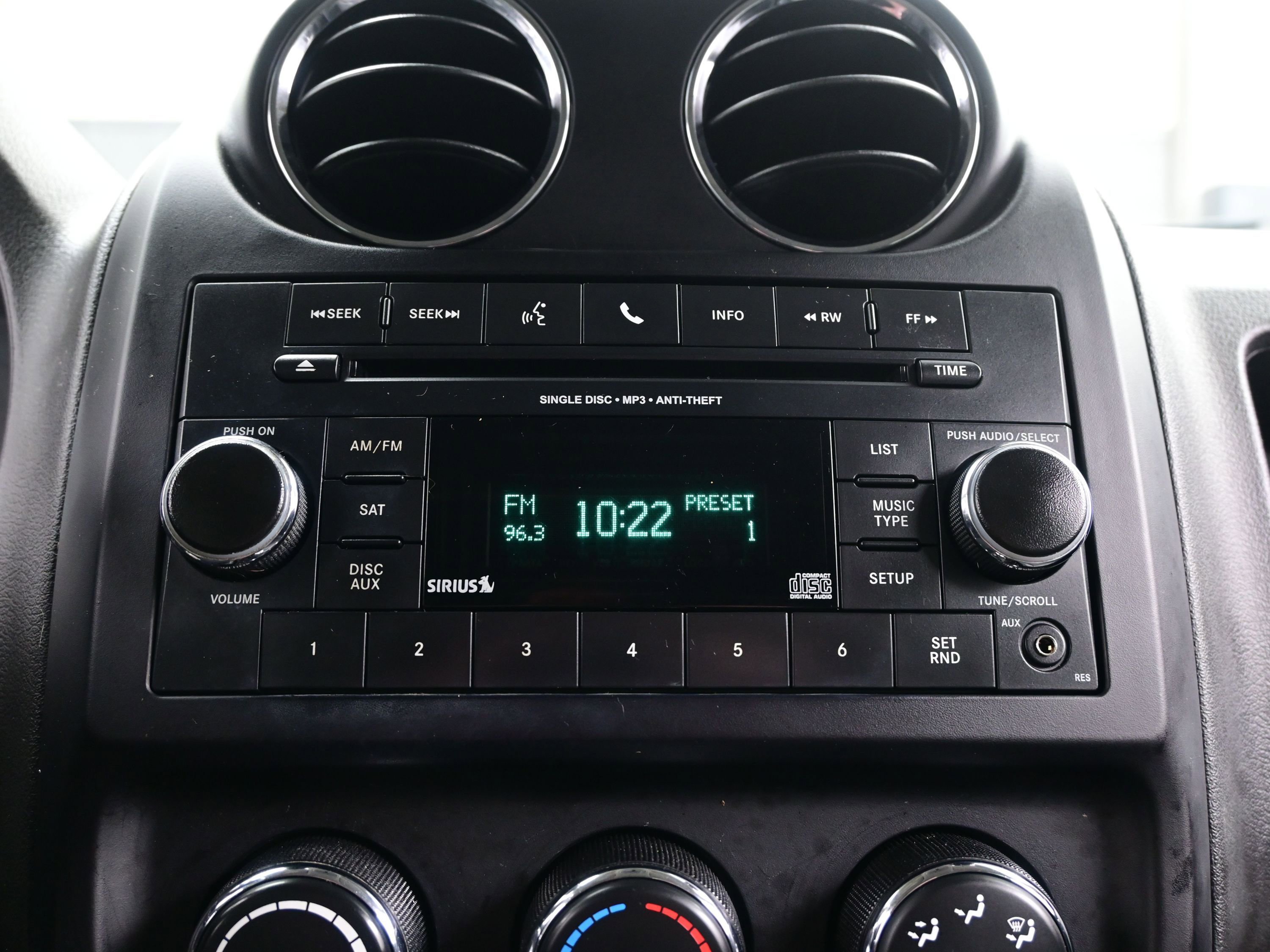 Used 2015 Jeep Patriot High Altitude image 16