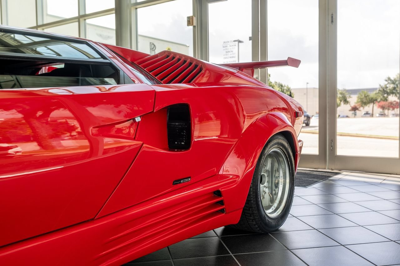 Used 1989 Lamborghini Countach Coupe RWD image 7