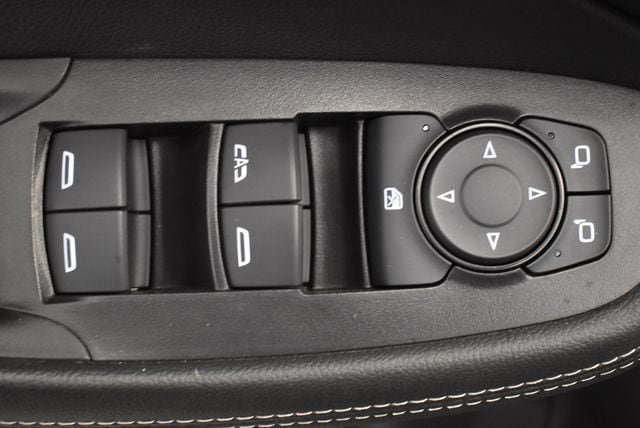 Used 2025 Buick Encore GX Preferred AWD/4WD image 21
