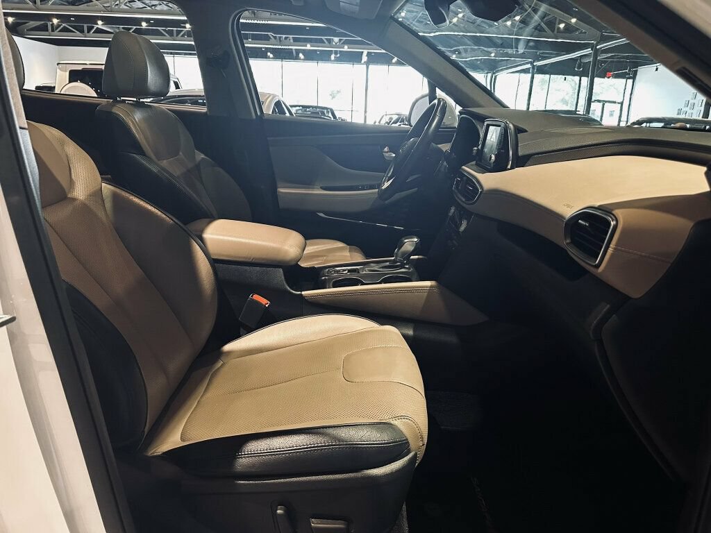 Used 2020 Hyundai Santa Fe SEL w/ Convenience + Premium Package AWD/4WD image 25