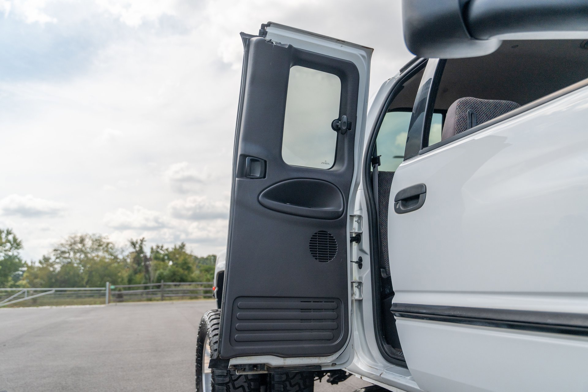 Used 1999 Dodge Ram 3500 Truck 4x4 Quad Cab image 37