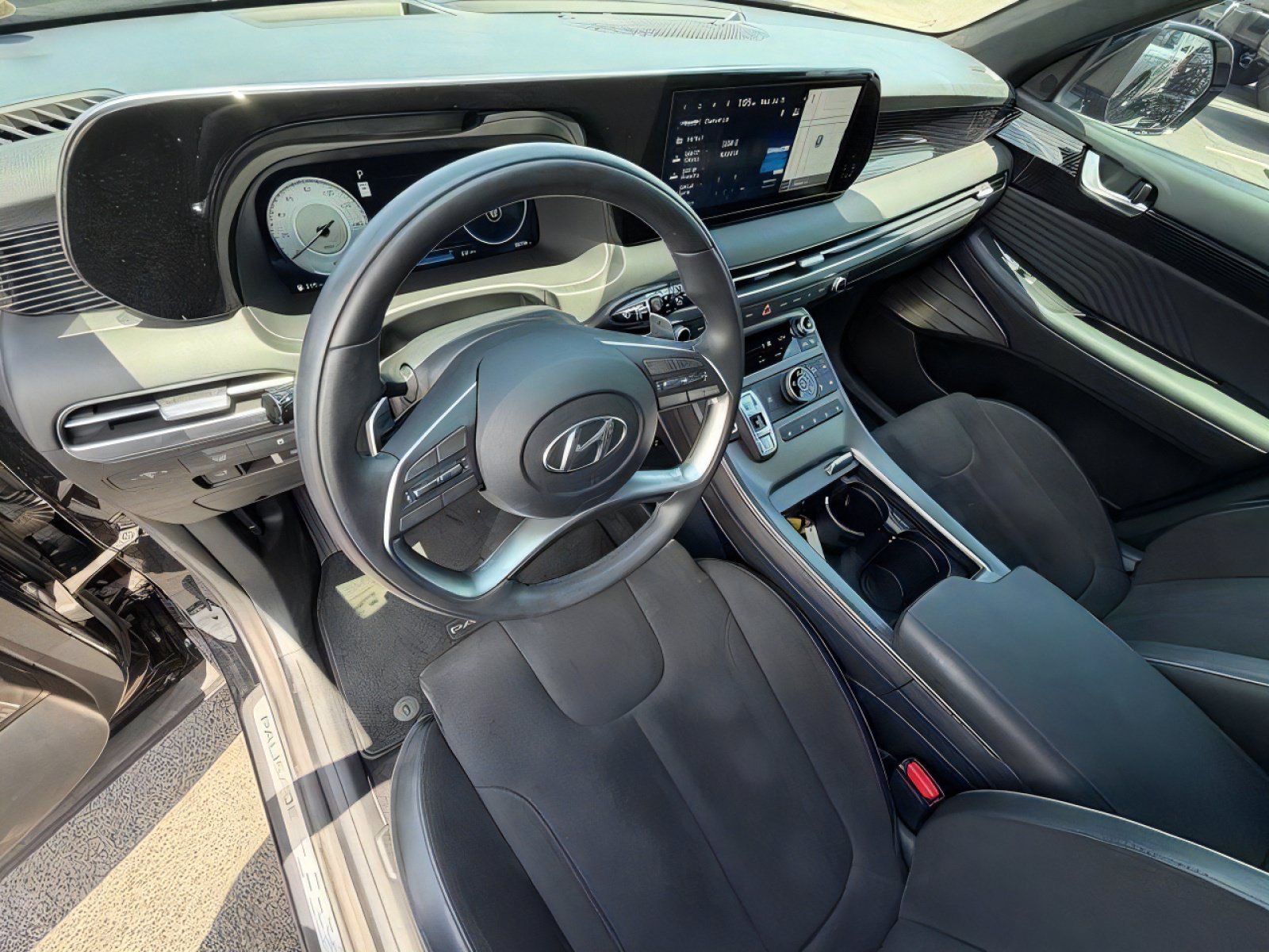 Used 2025 Hyundai Palisade Calligraphy AWD/4WD image 15
