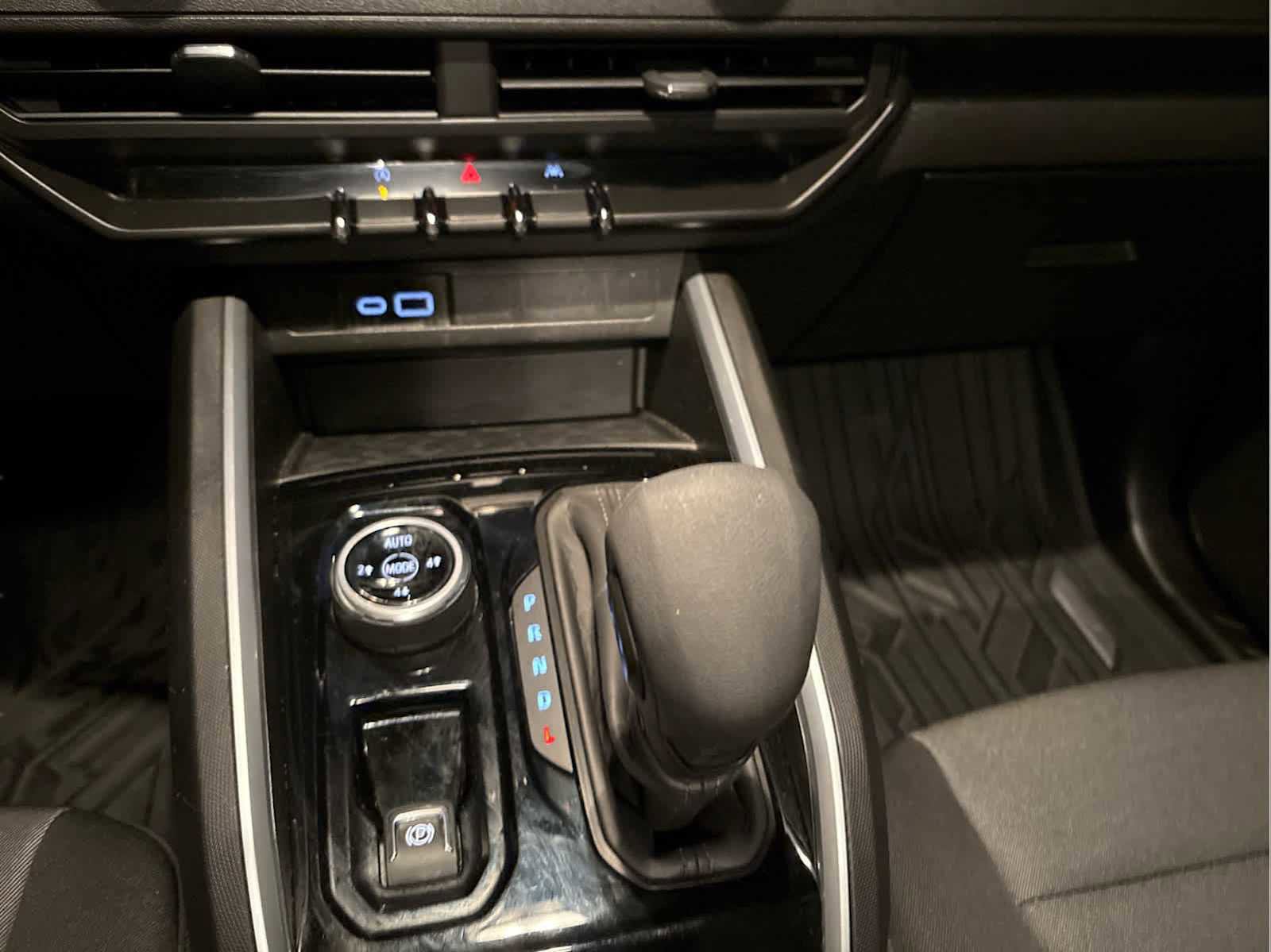 Used 2024 Chevrolet Colorado Trail Boss image 14