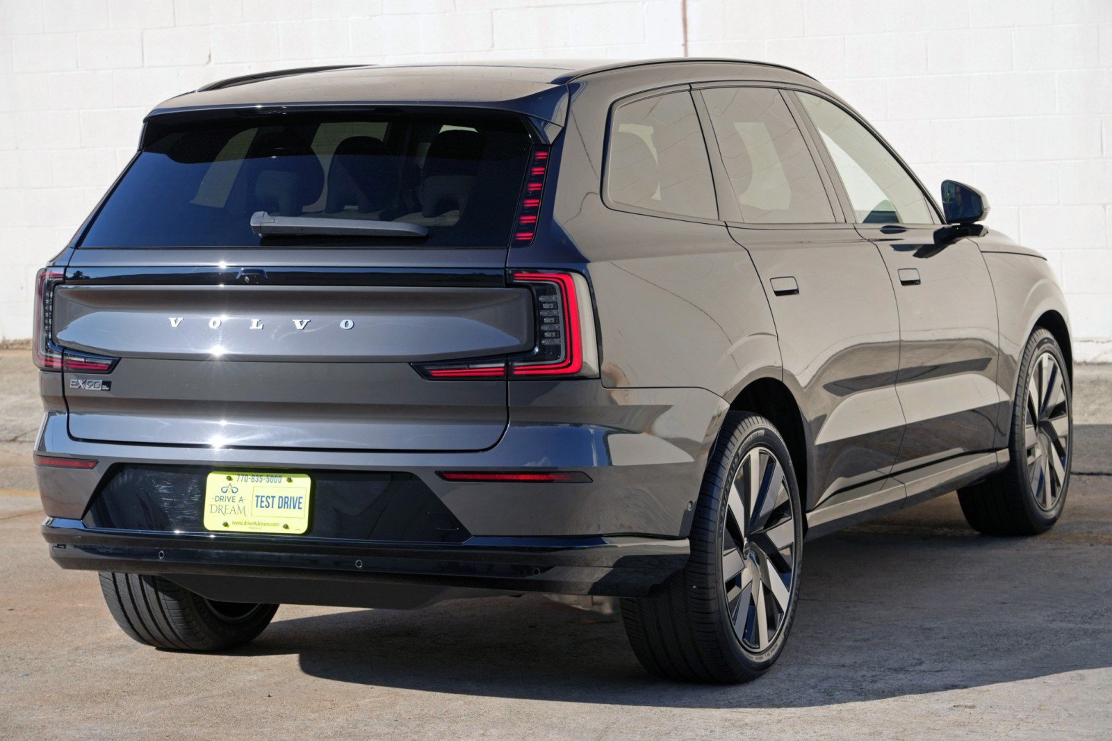 Used 2025 Volvo EX90 Ultra AWD/4WD image 52