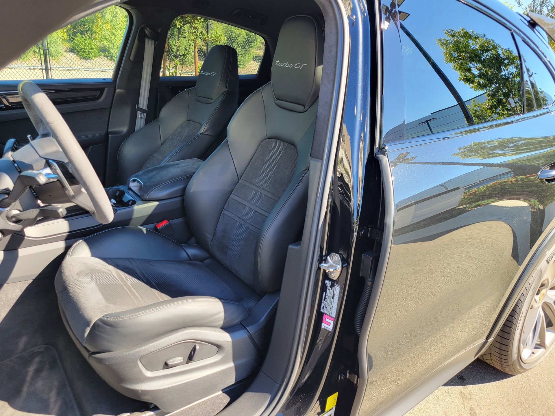 Certified 2023 Porsche Cayenne Turbo GT image 5