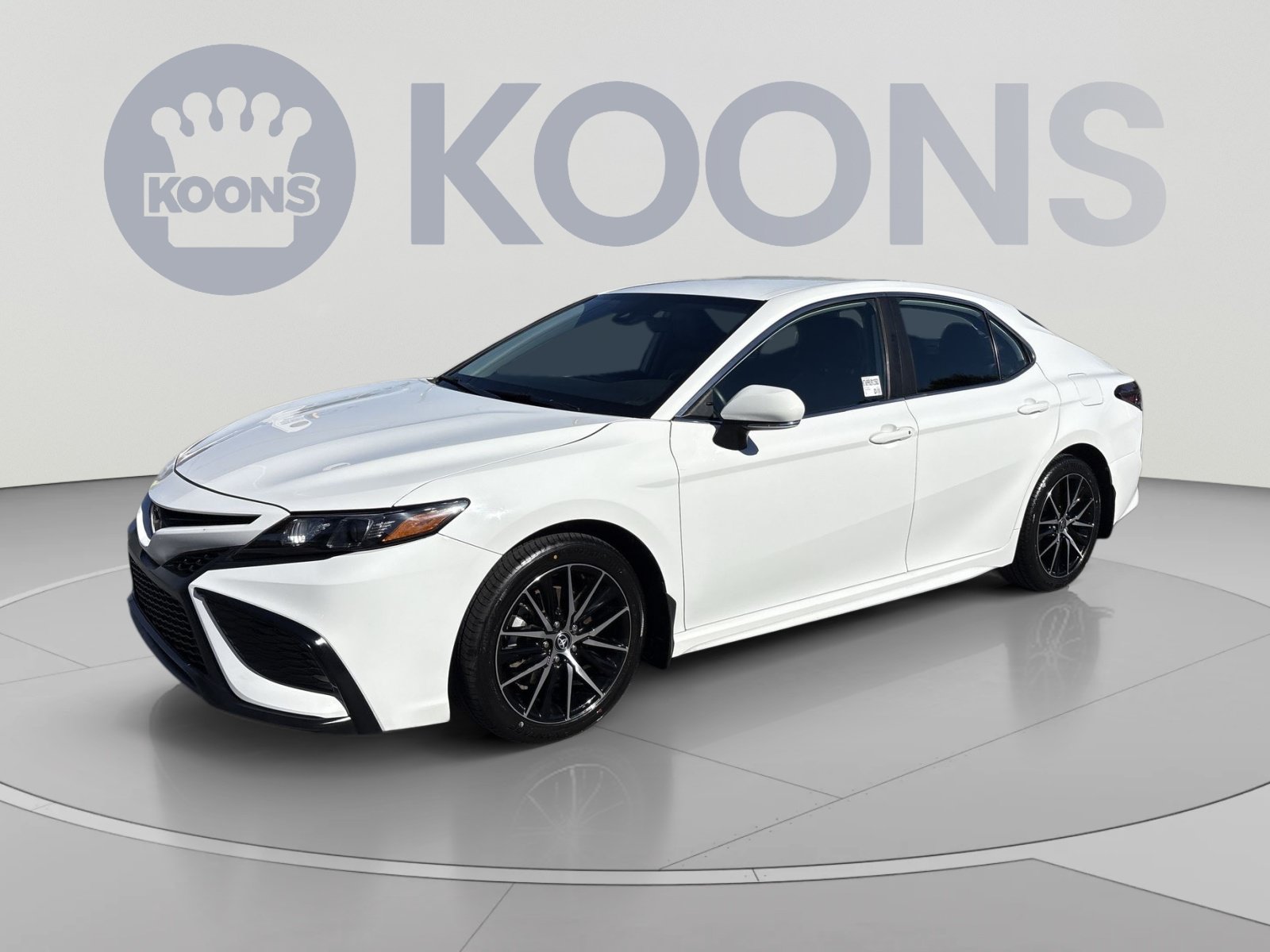 Used 2024 Toyota Camry SE