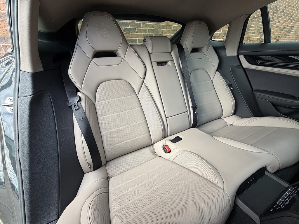 Certified 2025 Porsche Panamera 4S w/ Premium Package image 24