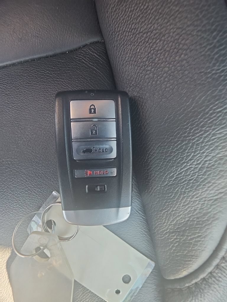 Used 2016 Acura MDX SH-AWD image 35