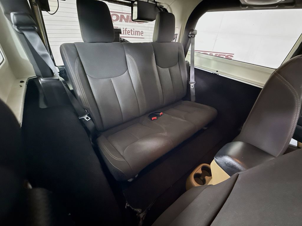 Used 2014 Jeep Wrangler Rubicon w/ Power Convenience Group image 28