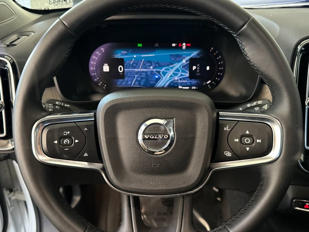 Certified 2023 Volvo XC40 B5 Plus w/ Protection Package Premier AWD/4WD image 23