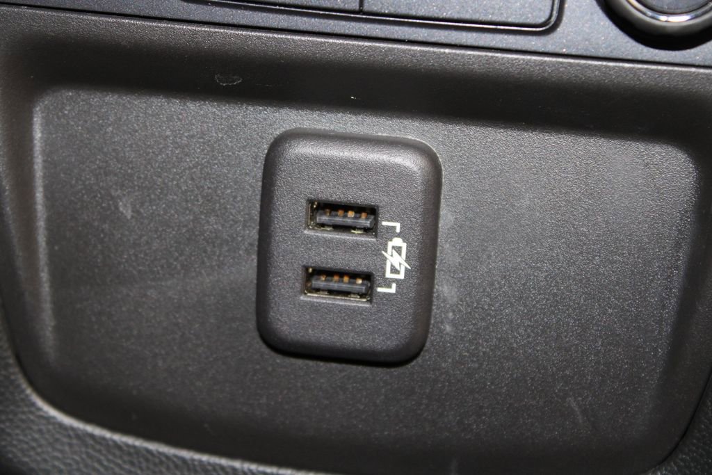 Used 2024 Buick Enclave Essence w/ Technology Package image 35