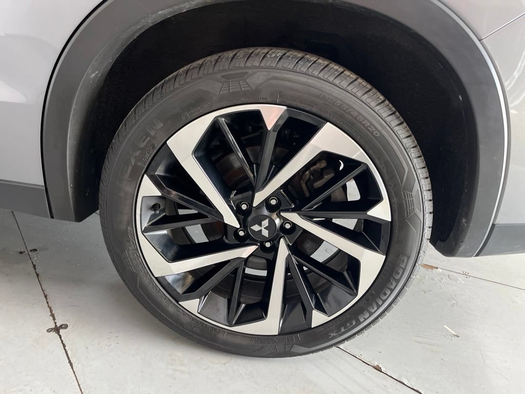 Used 2023 Mitsubishi Outlander SE FWD image 15