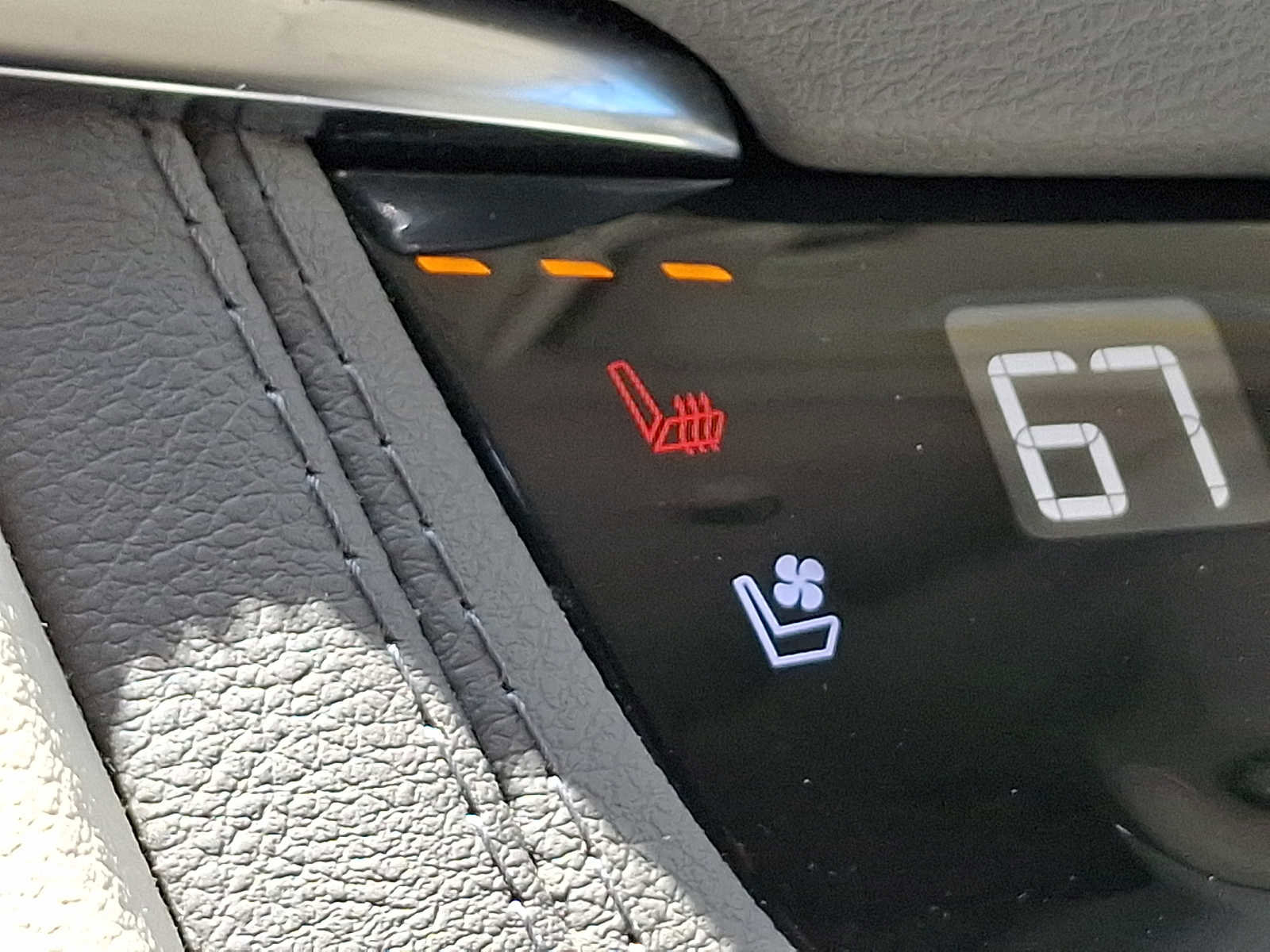 Certified 2023 Cadillac XT5 Premium Luxury image 35