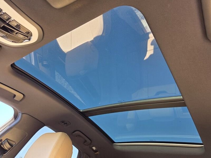 Used 2018 Porsche Macan Sport Edition image 16