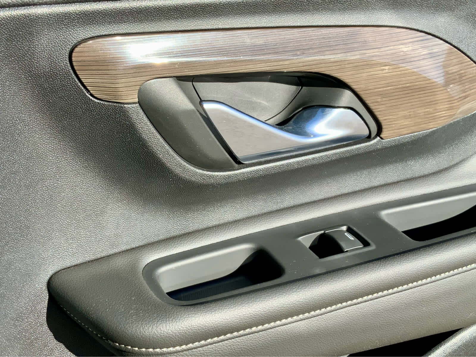 Used 2022 GMC Terrain Denali image 54