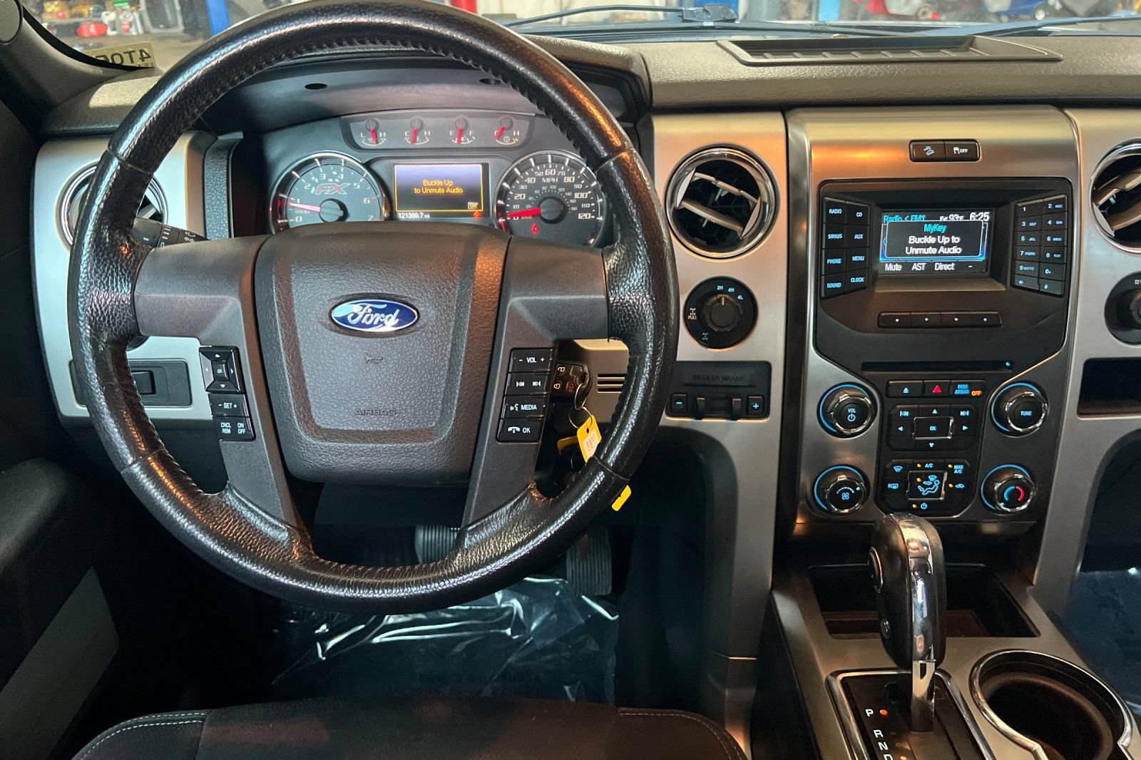 Used 2013 Ford F150 FX4 w/ Mid Equipment Group AWD/4WD image 14