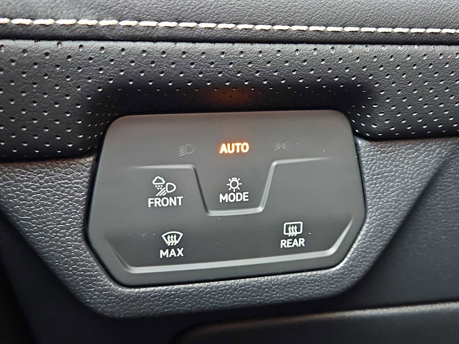 New 2026 Volkswagen Atlas Cross Sport SE image 11