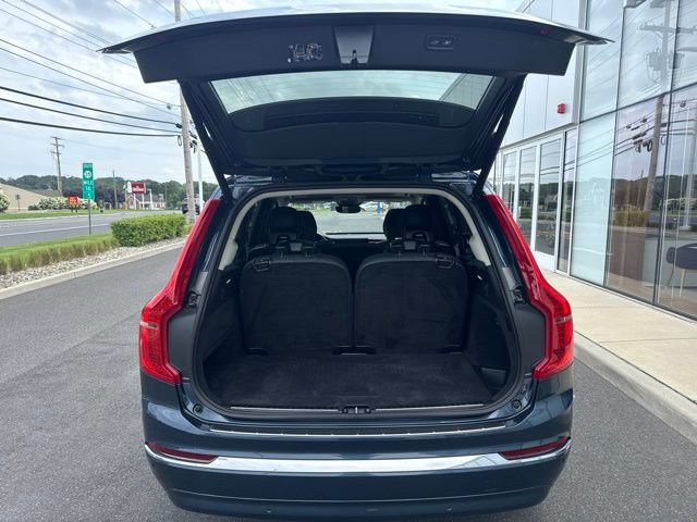 Certified 2023 Volvo XC90 B5 Plus w/ Protection Package Premier AWD/4WD image 11