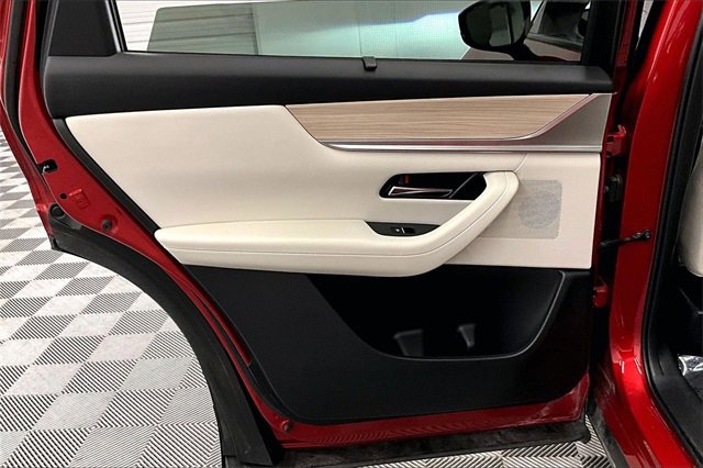 Used 2025 MAZDA CX-90 Plug-In Hybrid w/ Premium Plus image 19