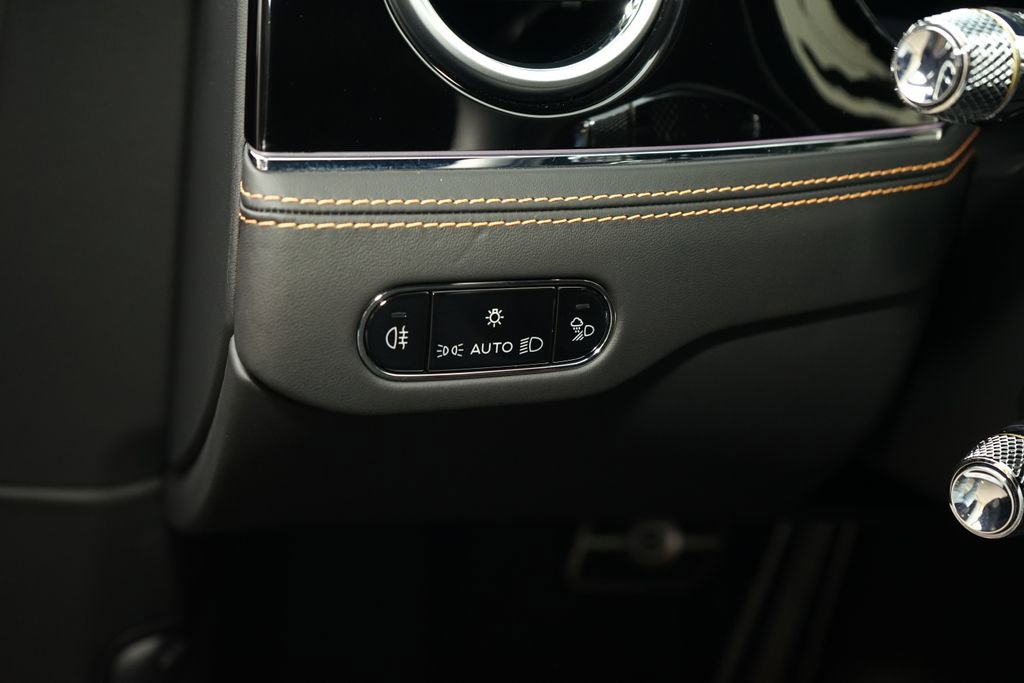 Used 2026 Bentley Flying Spur Azure image 32