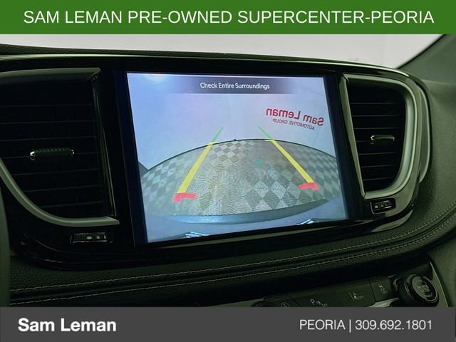 Used 2025 Chrysler Pacifica Limited FWD image 14