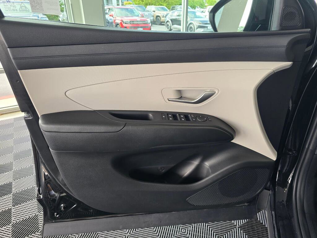 Used 2025 Hyundai Tucson SEL AWD/4WD image 19