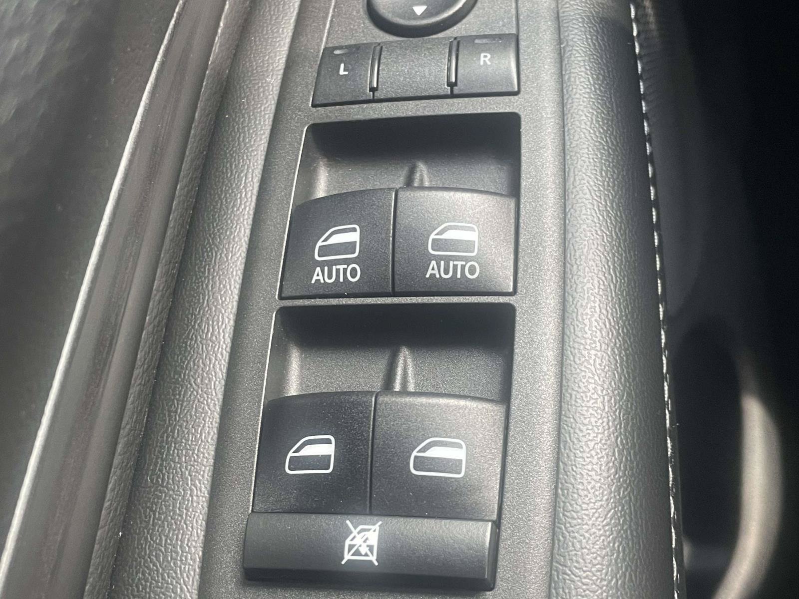 Certified 2021 Dodge Durango SXT RWD image 34