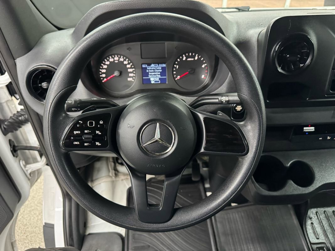 Used 2021 Mercedes-Benz Sprinter 2500 image 18