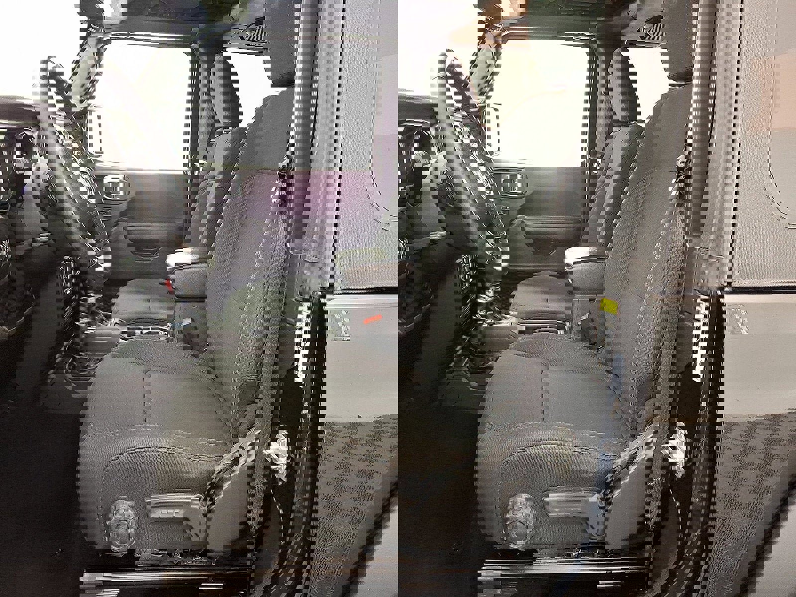 Used 2018 Jeep Wrangler Sport S image 11