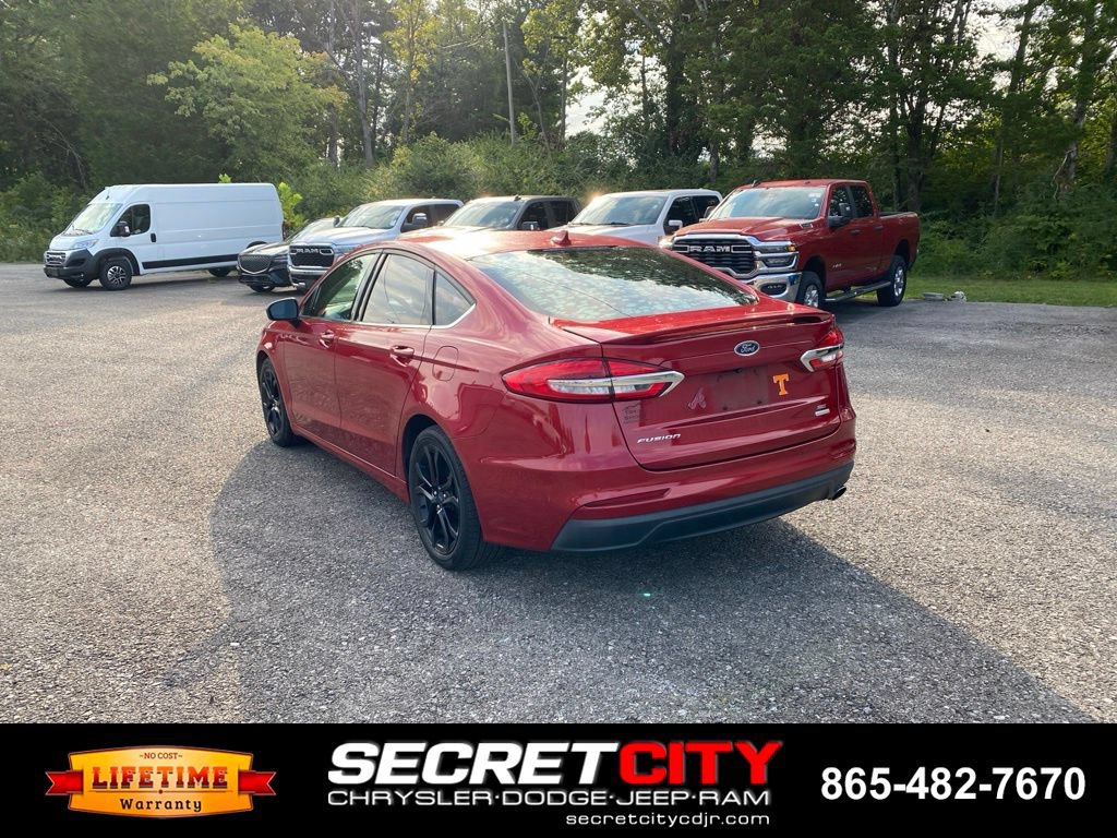 Used 2020 Ford Fusion SE w/ Equipment Group 151A FWD image 7