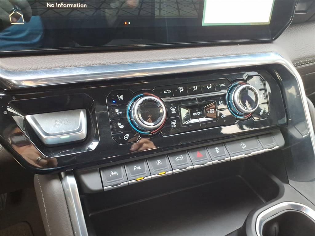 Used 2025 GMC Sierra 1500 Denali image 28