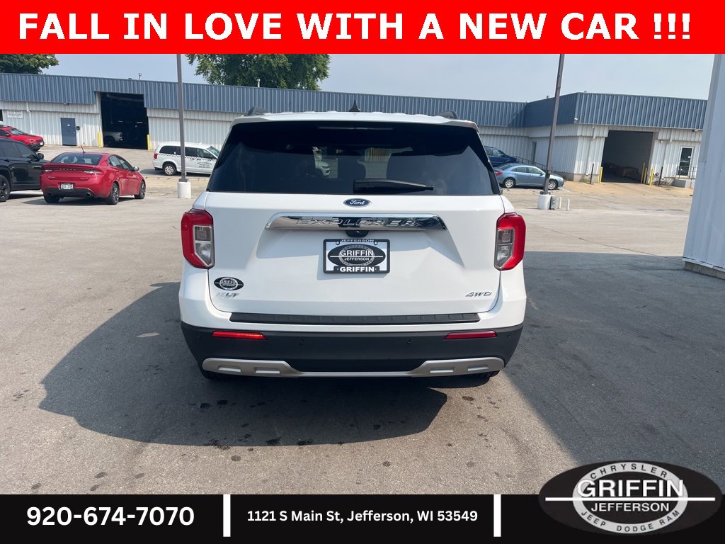 Used 2023 Ford Explorer XLT w/ Equipment Group 202A image 4