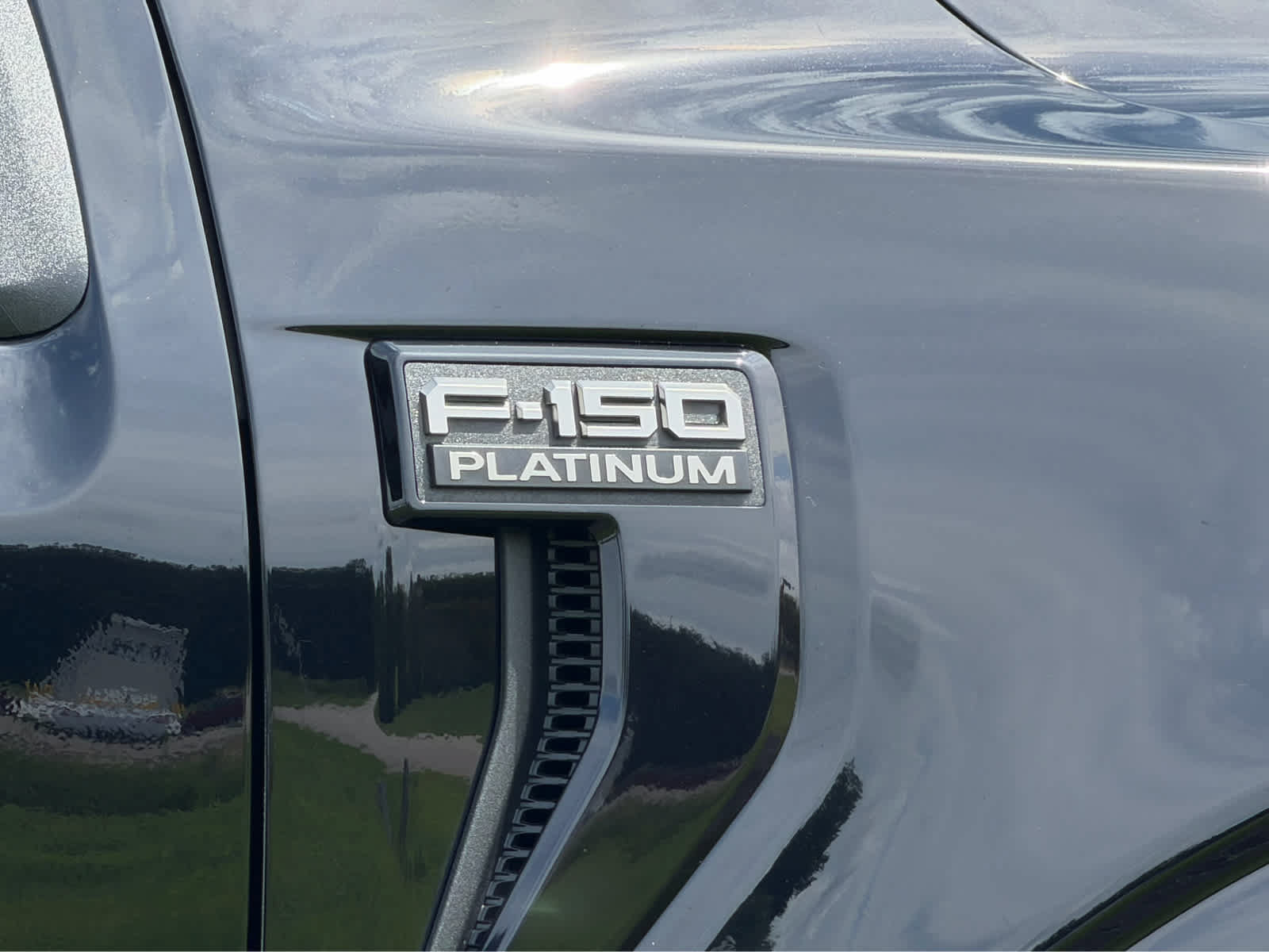 Used 2025 Ford F150 Platinum w/ Equipment Group 702A High AWD/4WD image 12