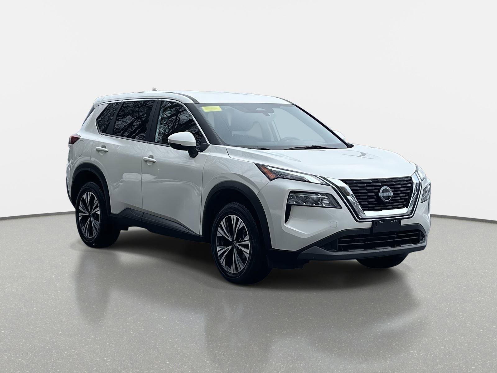 Certified 2023 Nissan Rogue SV image 3
