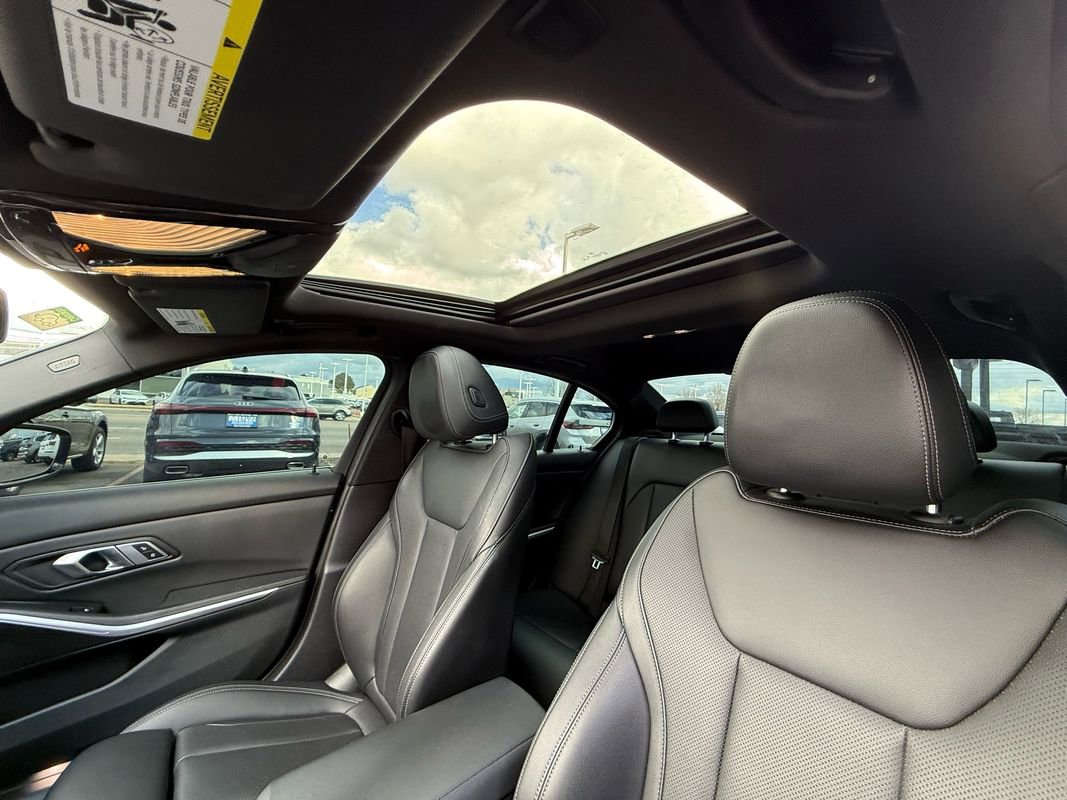 Used 2022 BMW 330e xDrive image 26