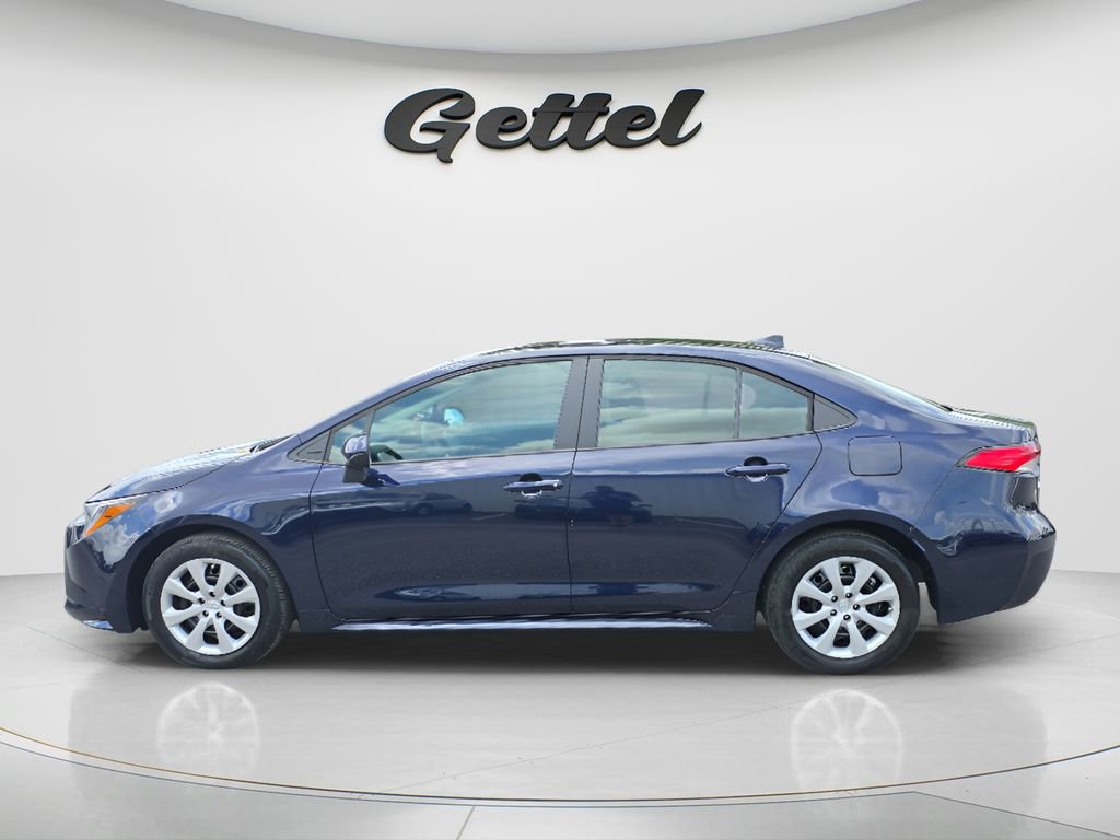 Used 2023 Toyota Corolla LE image 7
